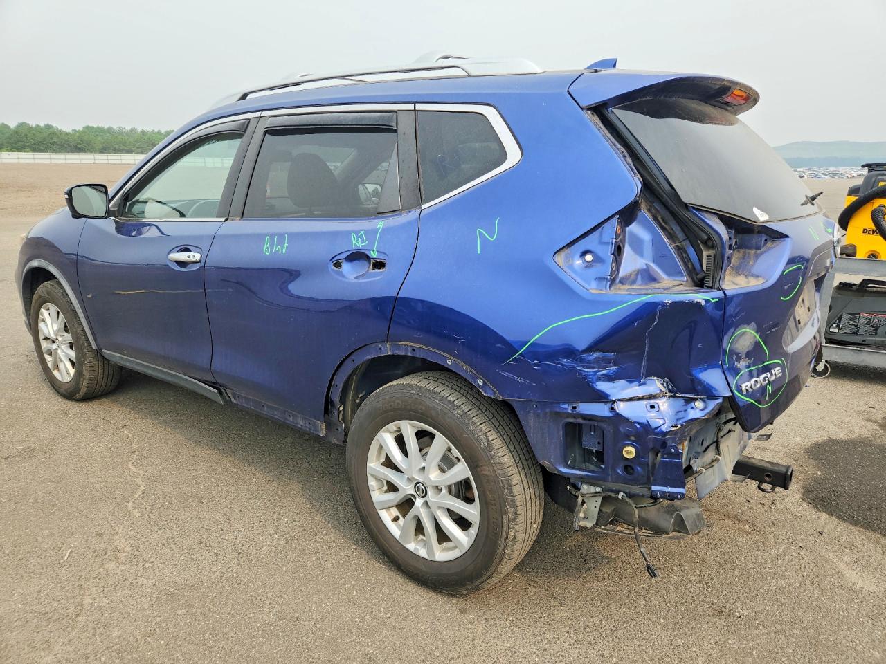 2017 NISSAN ROGUE SV — снимка 2
