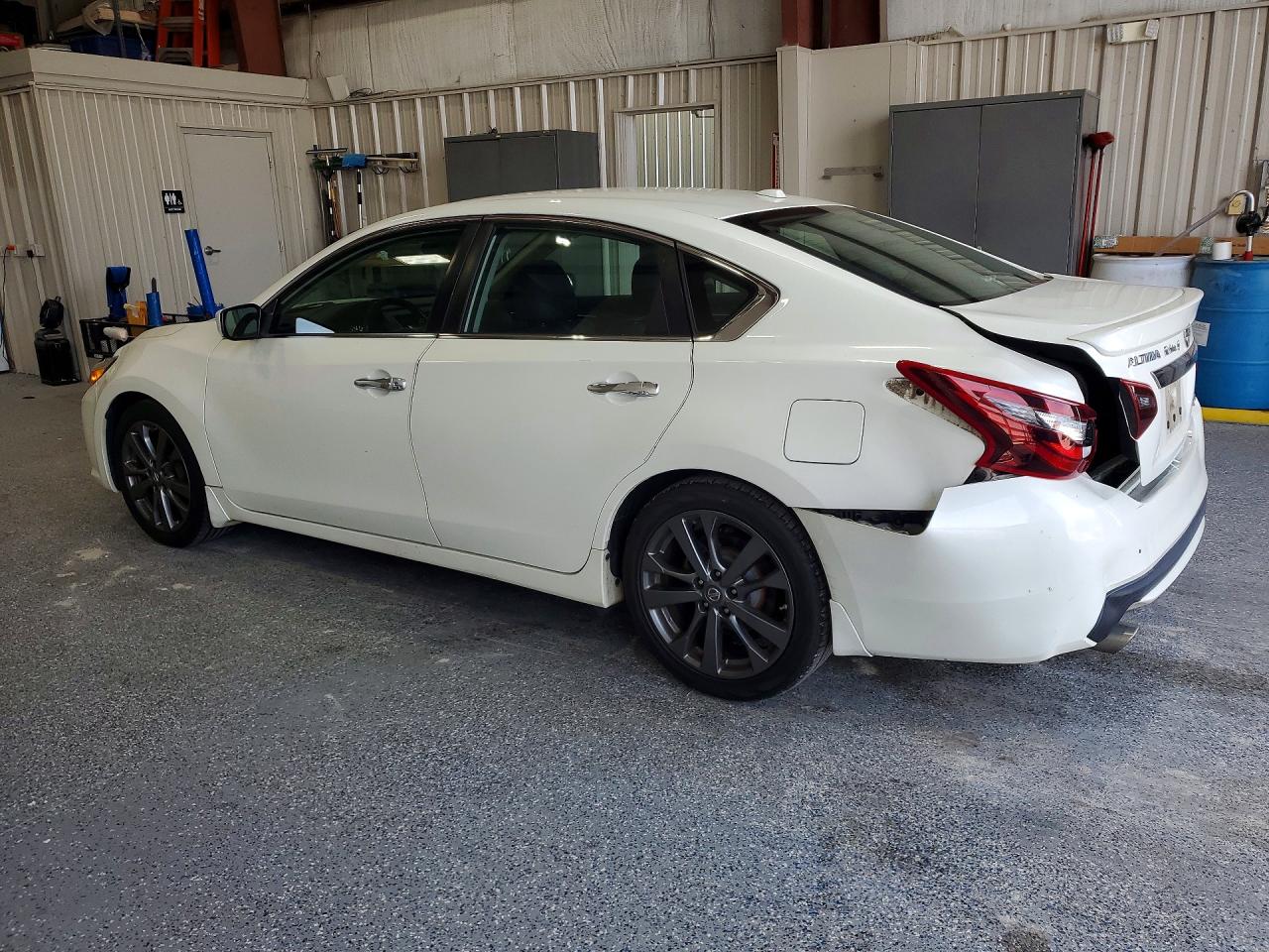 2018 NISSAN ALTIMA 2.5 SR — снимка 2
