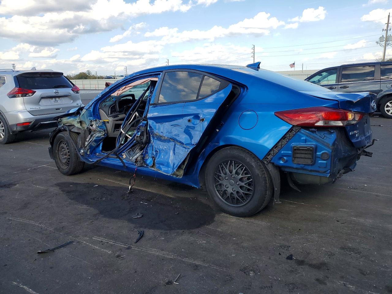 2017 HYUNDAI ELANTRA SE — снимка 2