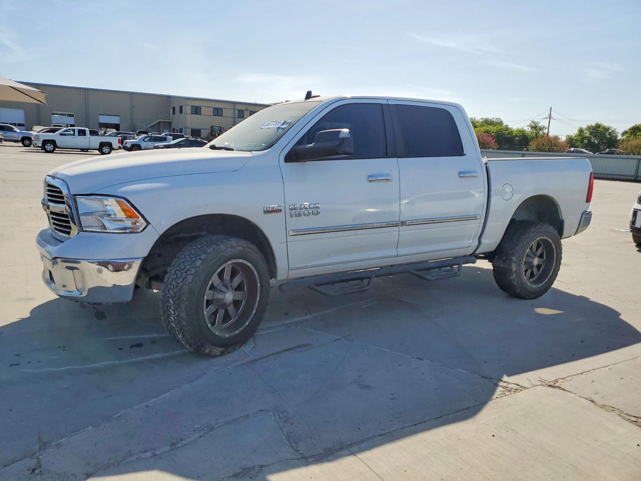 2016 RAM 1500 SLT