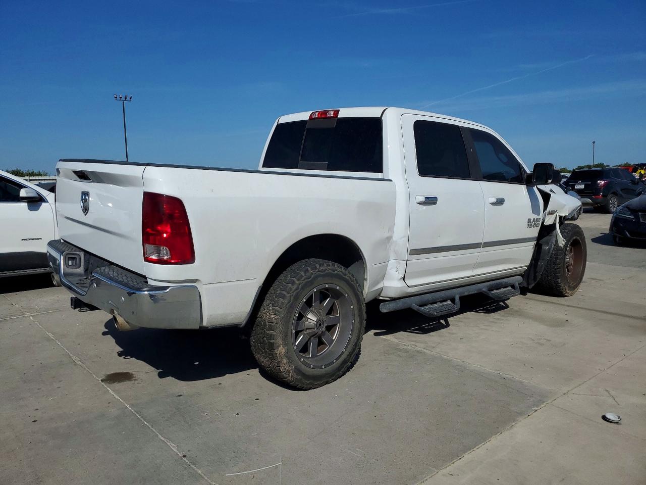 2016 RAM 1500 SLT — снимка 3