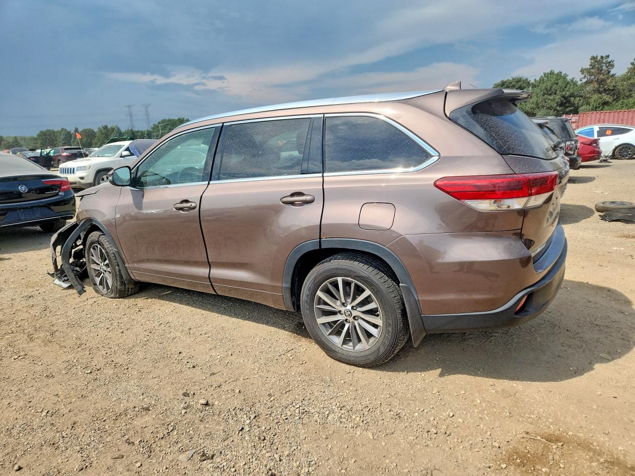 2017 TOYOTA HIGHLANDER XLE — снимка 2
