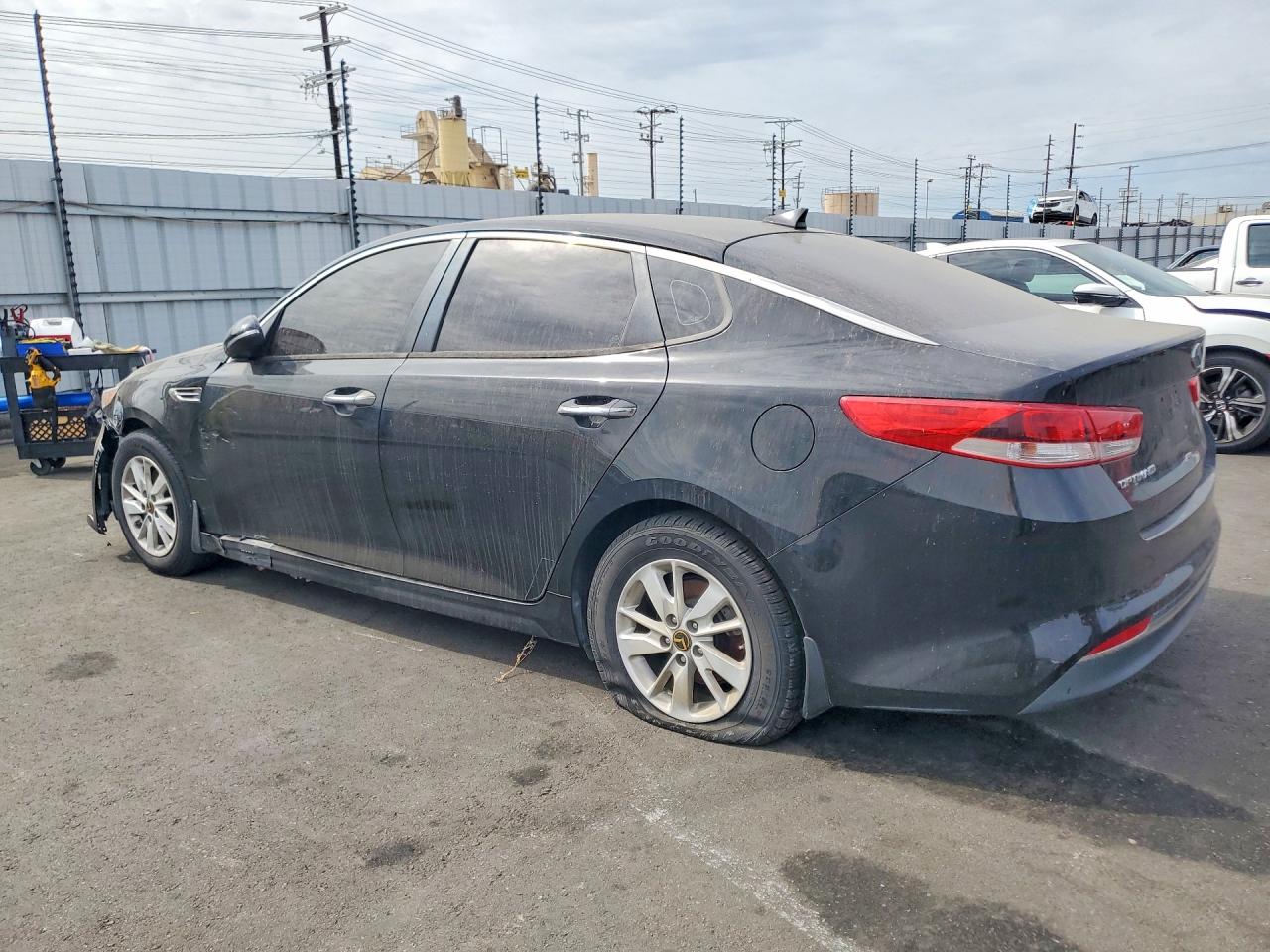2017 KIA OPTIMA LX — снимка 2