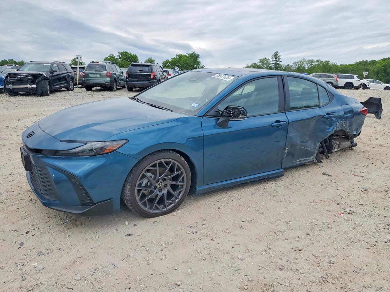 2026 TOYOTA CAMRY SE