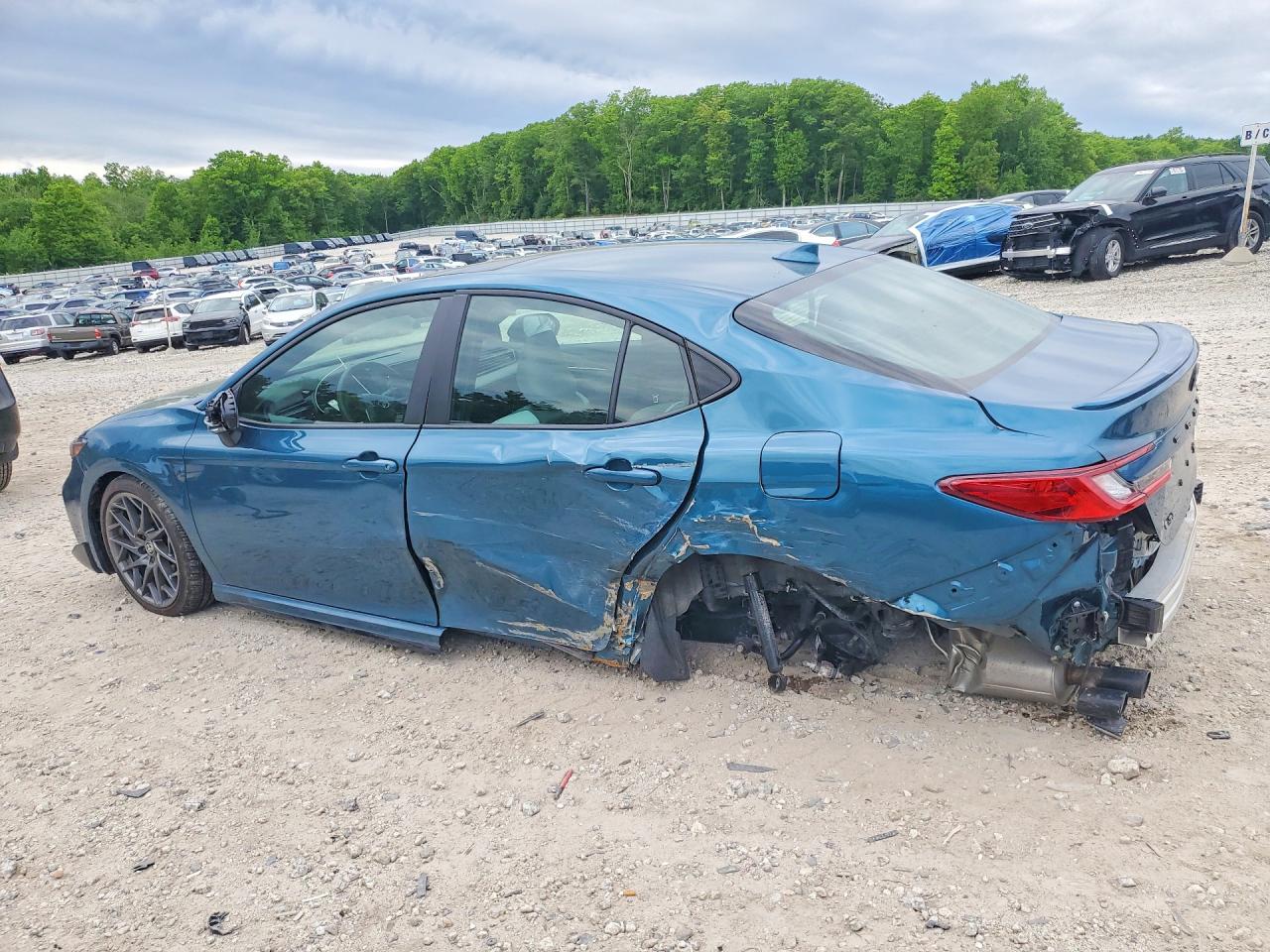 2026 TOYOTA CAMRY SE — снимка 2