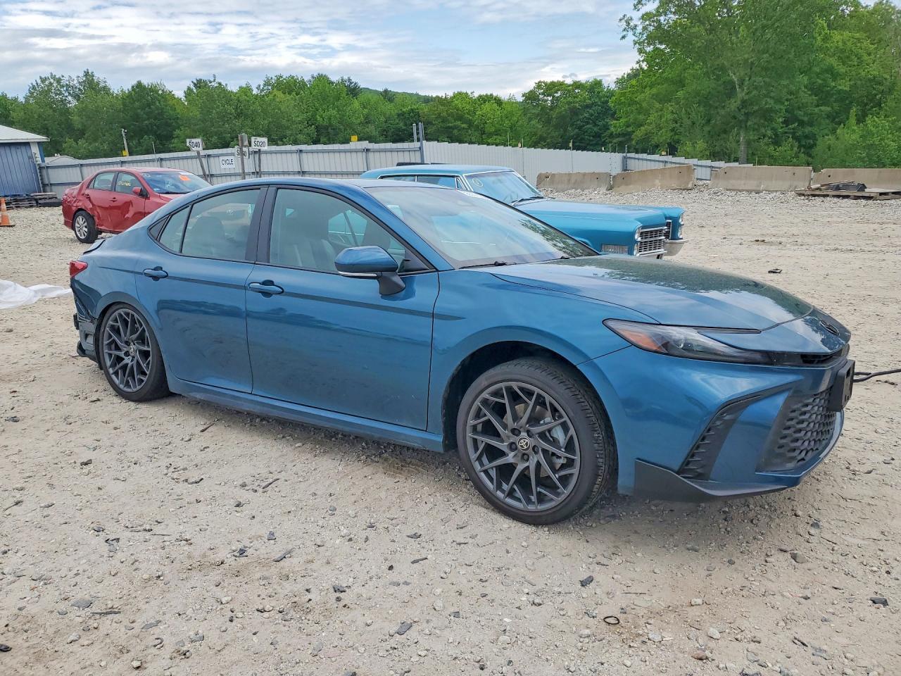 2026 TOYOTA CAMRY SE — снимка 4