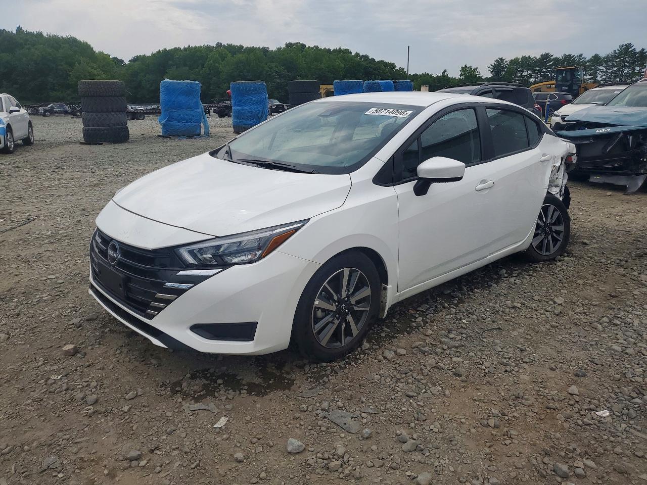 2025 NISSAN VERSA SV