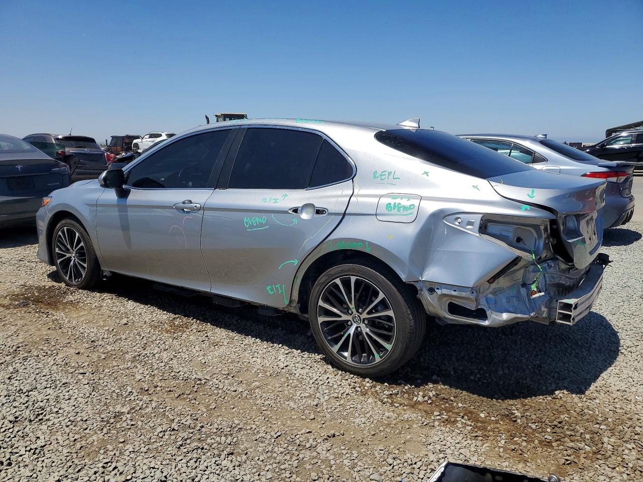 2022 TOYOTA CAMRY LE — снимка 2