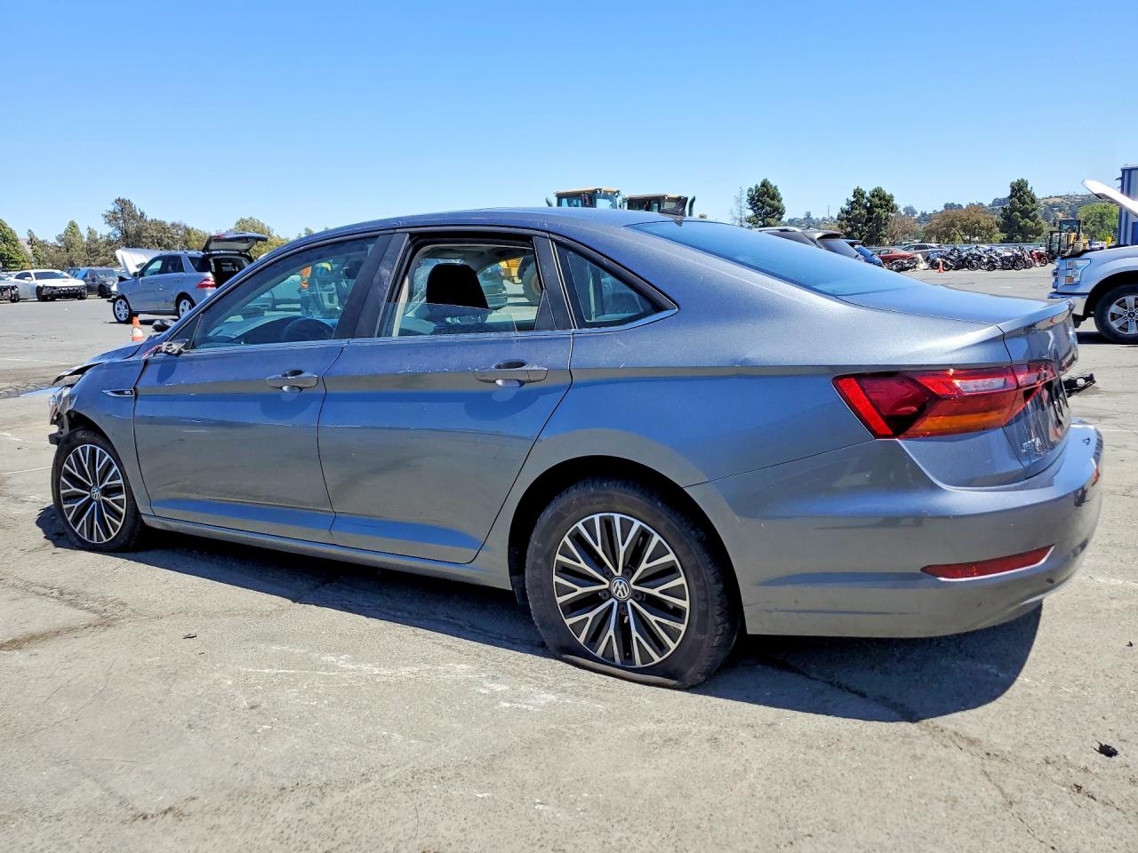 2019 VOLKSWAGEN JETTA SEL — снимка 2