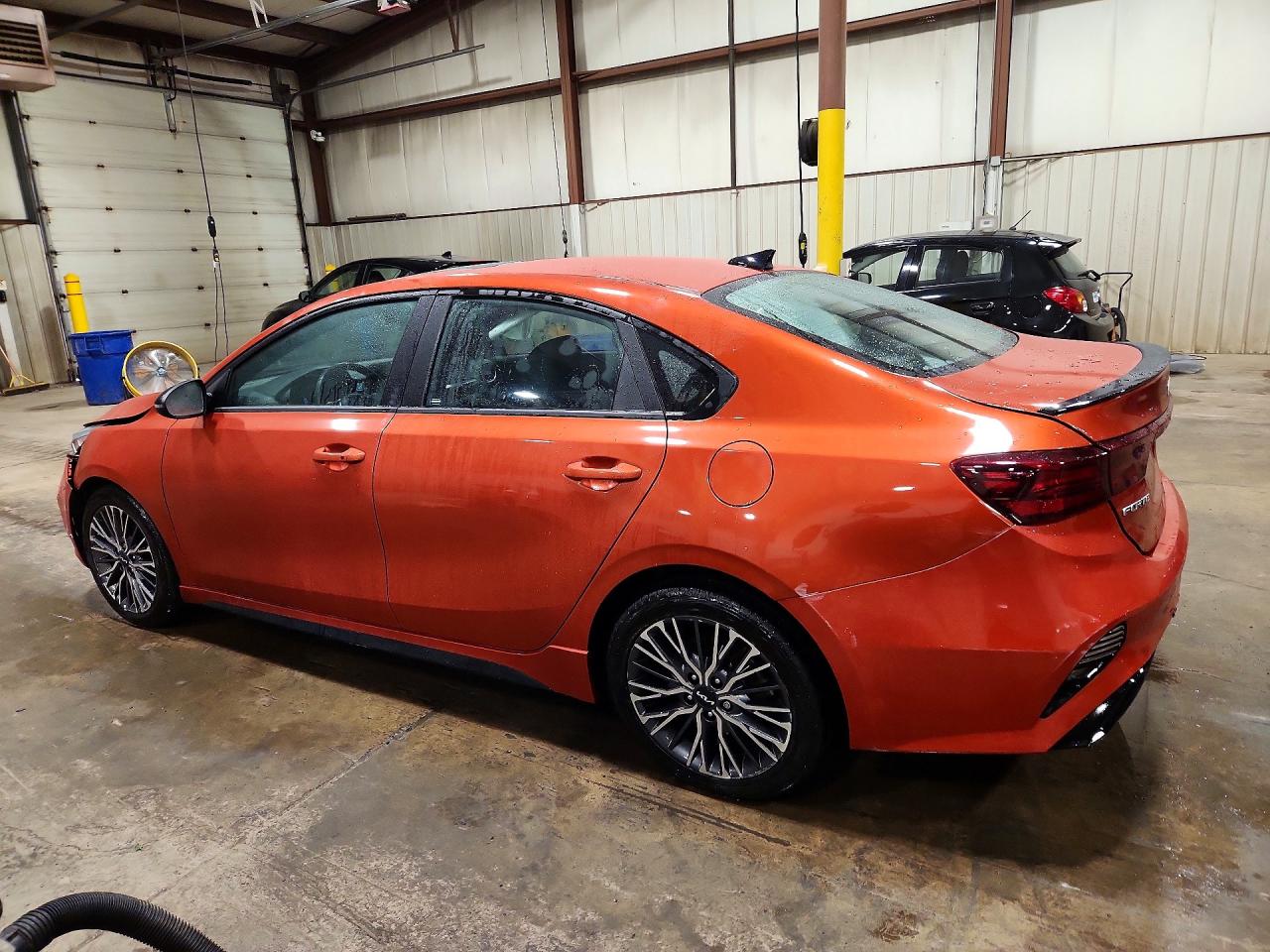 2023 KIA FORTE GT LINE — снимка 2