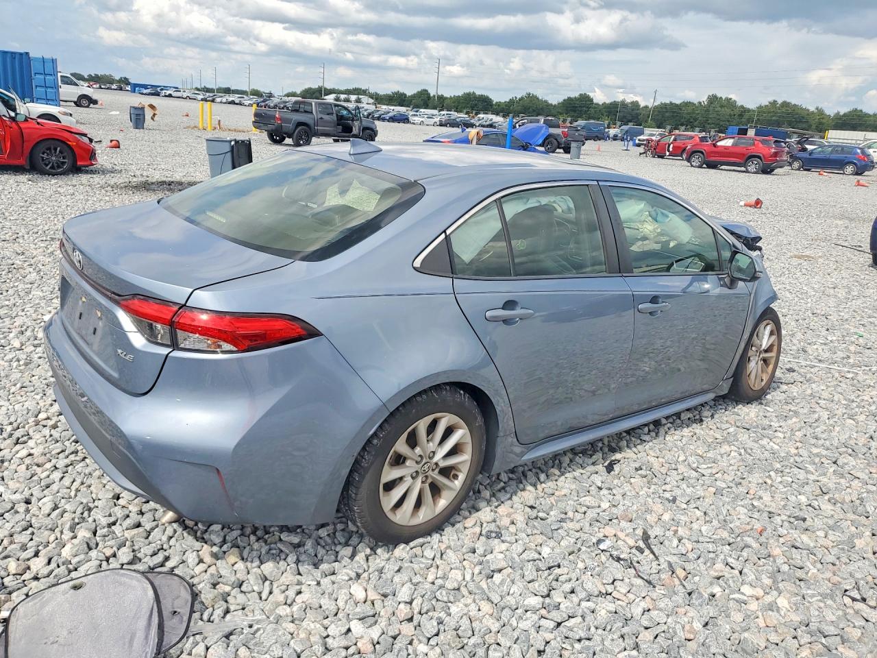 2020 TOYOTA COROLLA XLE — снимка 3