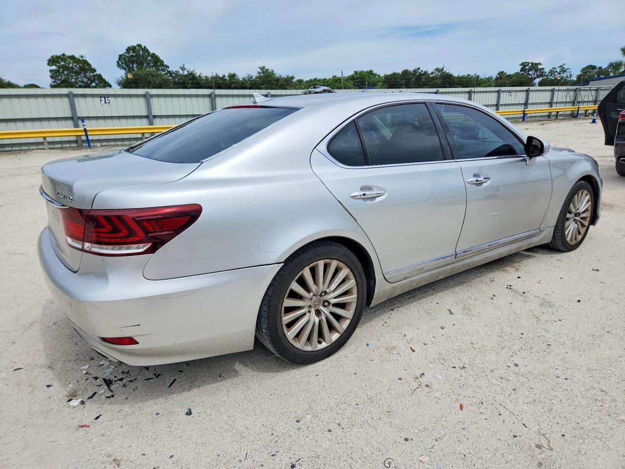 2013 LEXUS LS 460 — снимка 3