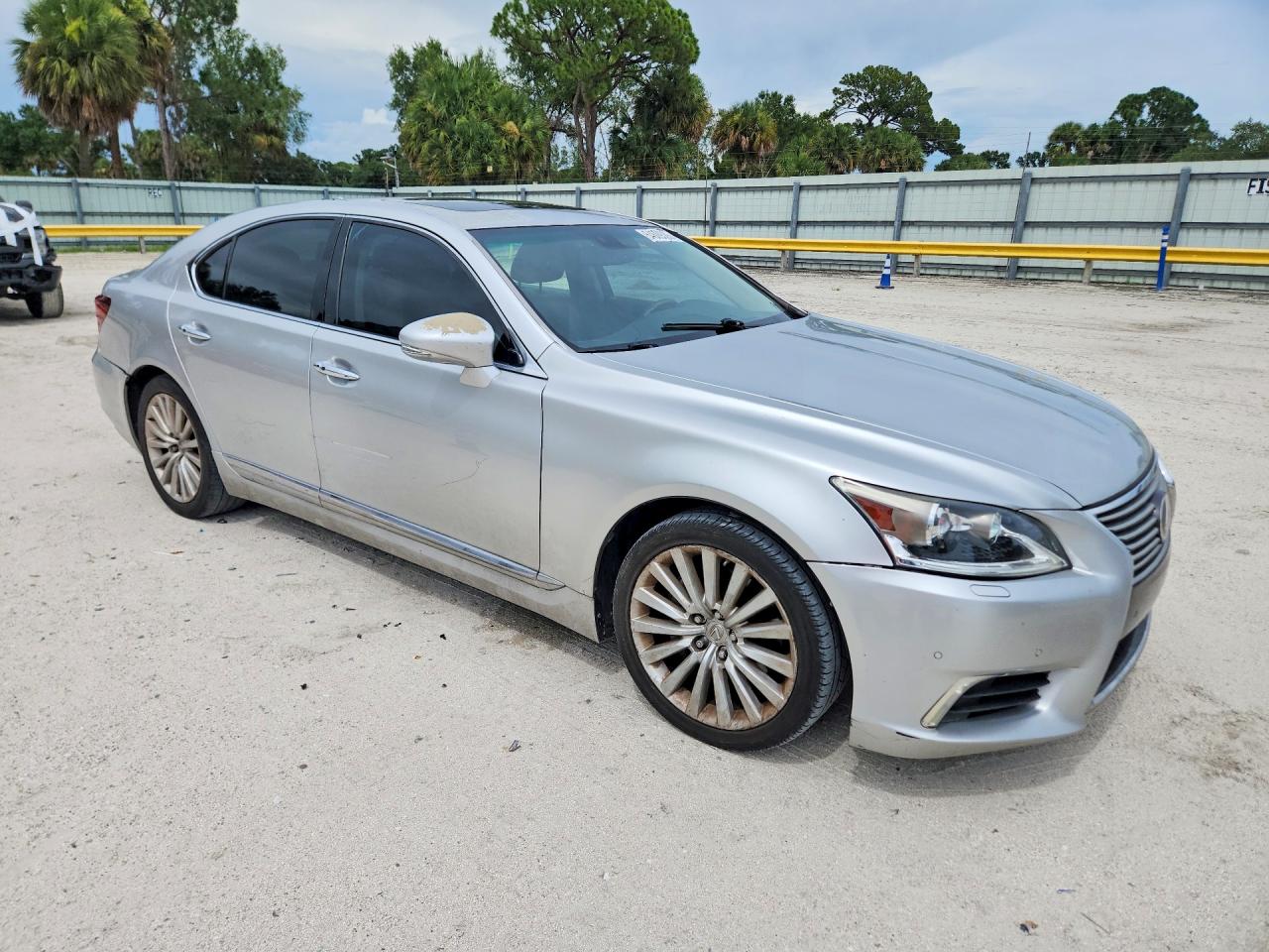 2013 LEXUS LS 460 — снимка 4