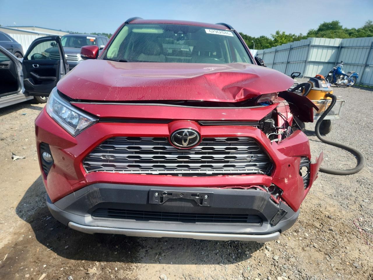 2019 TOYOTA RAV4 LIMITED — снимка 5
