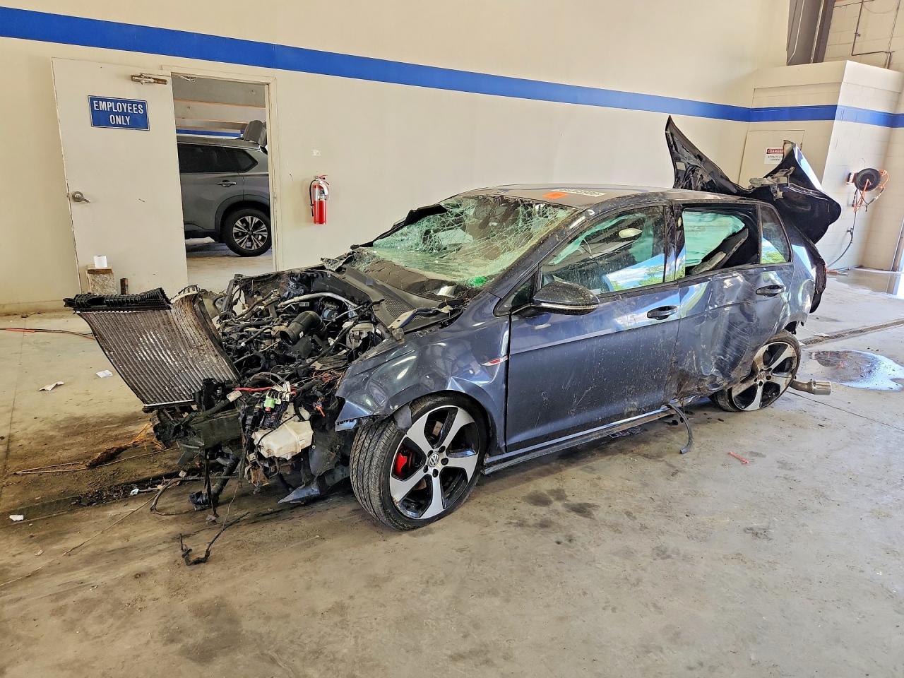 2018 VOLKSWAGEN GTI S/SE