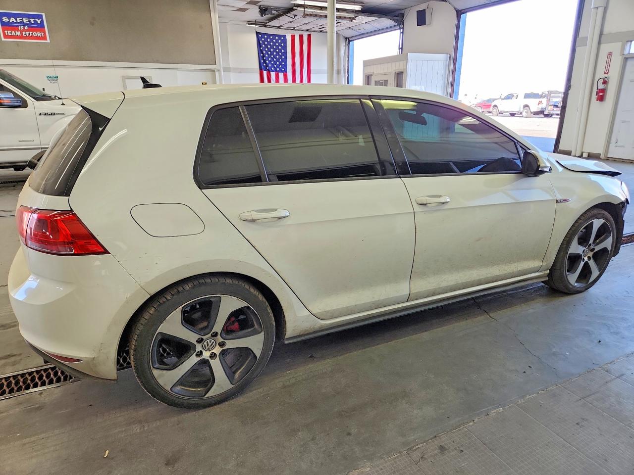 2016 VOLKSWAGEN GTI S/SE — снимка 3