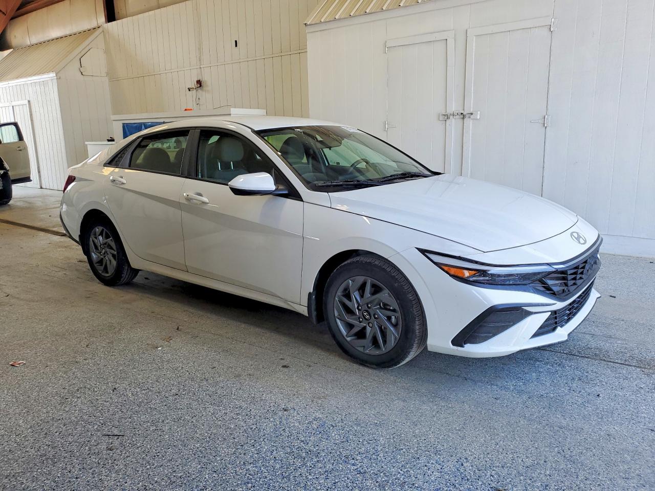 2024 HYUNDAI ELANTRA SEL — снимка 4