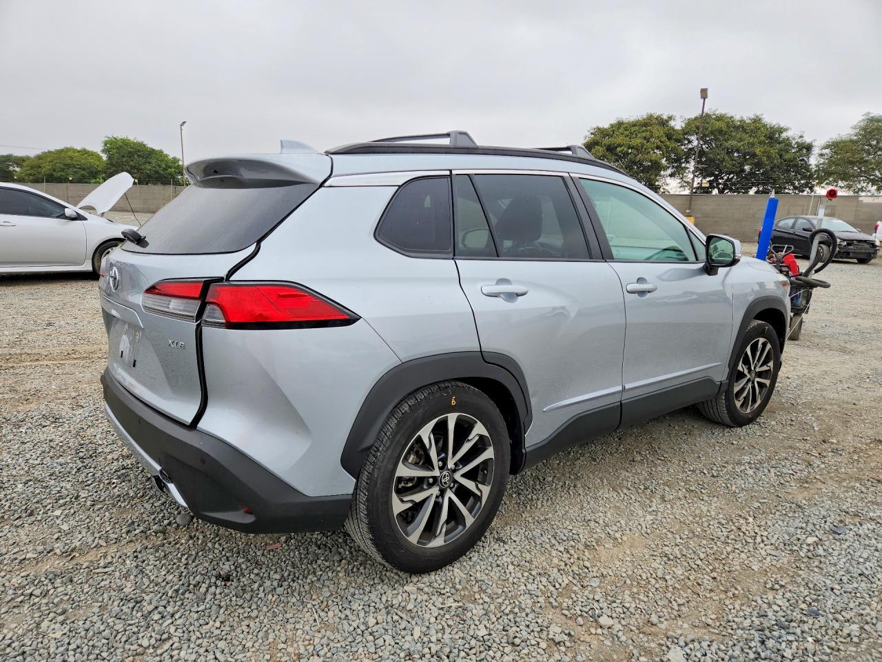 2024 TOYOTA COROLLA CROSS XLE — снимка 3