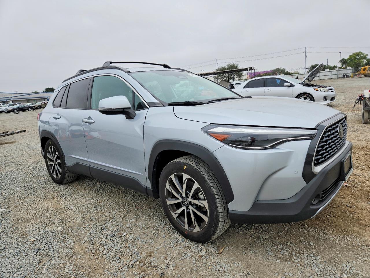 2024 TOYOTA COROLLA CROSS XLE — снимка 4