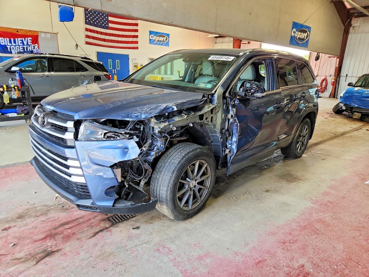 2017 TOYOTA HIGHLANDER XLE