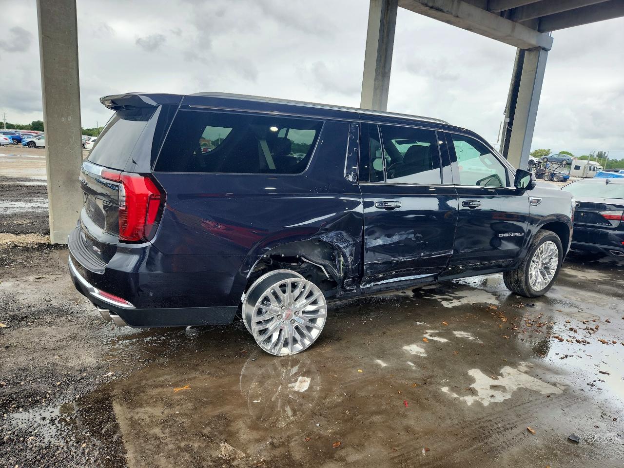 2025 GMC YUKON XL DENALI — снимка 3