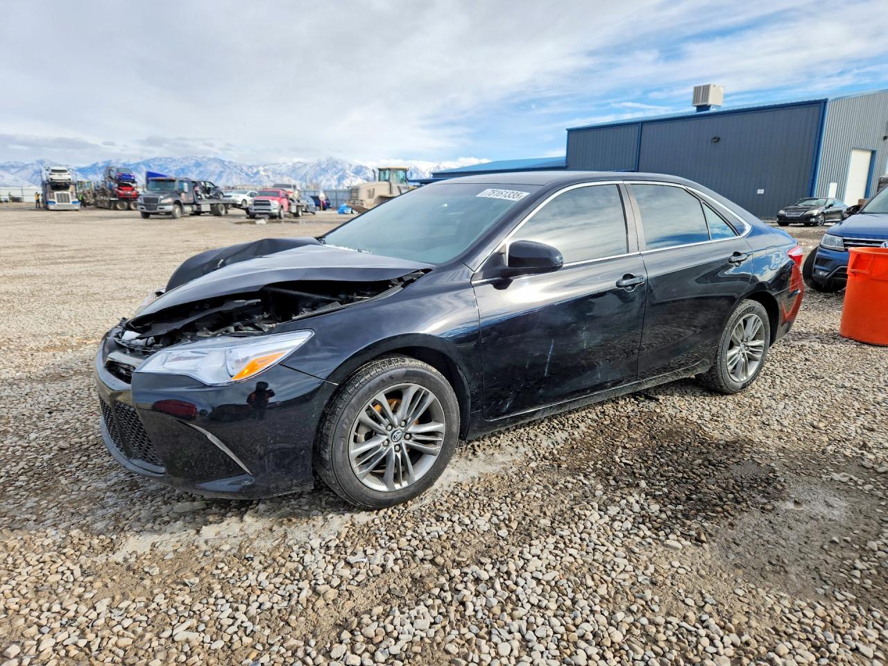 2016 TOYOTA CAMRY SE