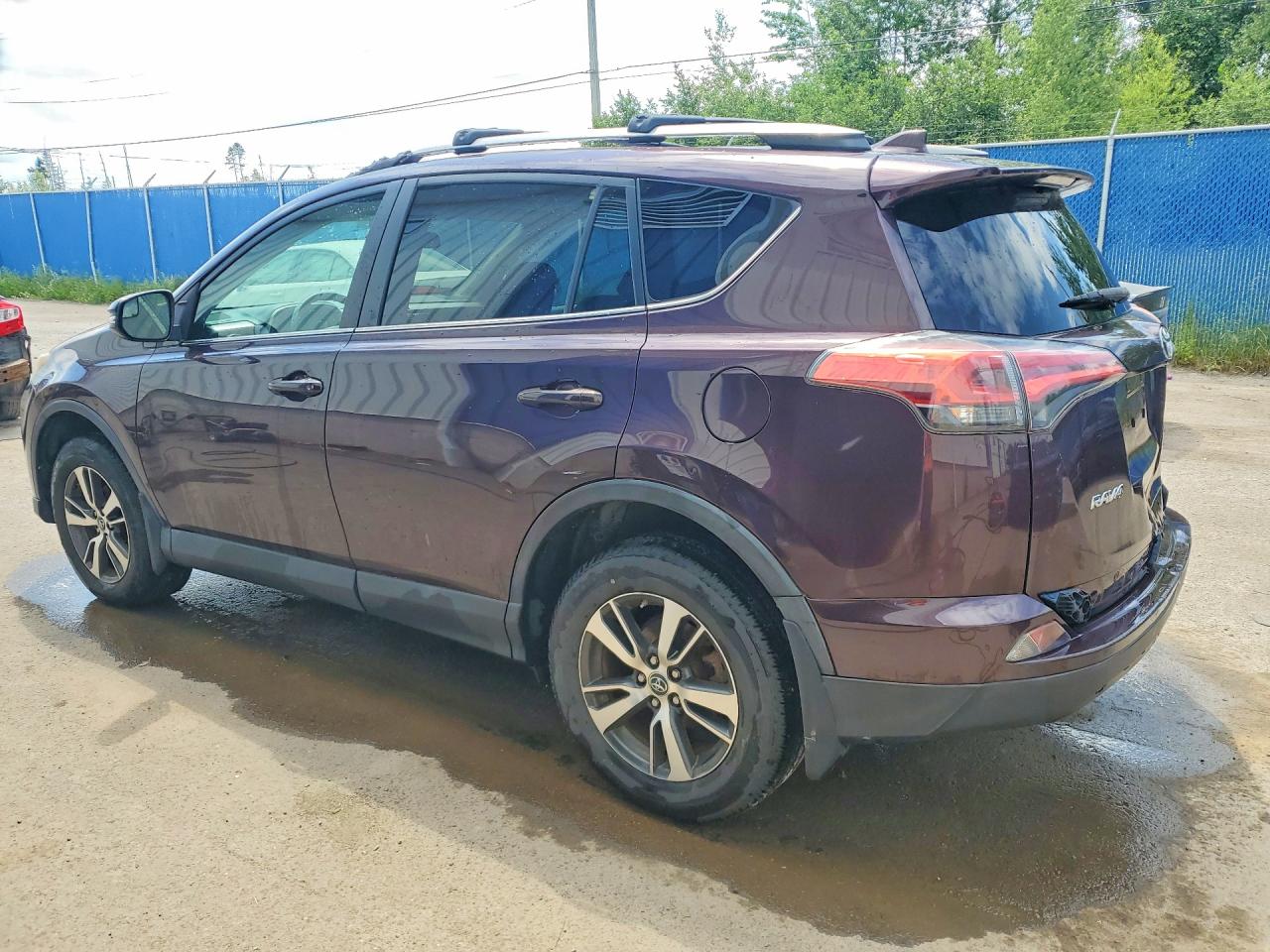 2017 TOYOTA RAV4 XLE — снимка 2