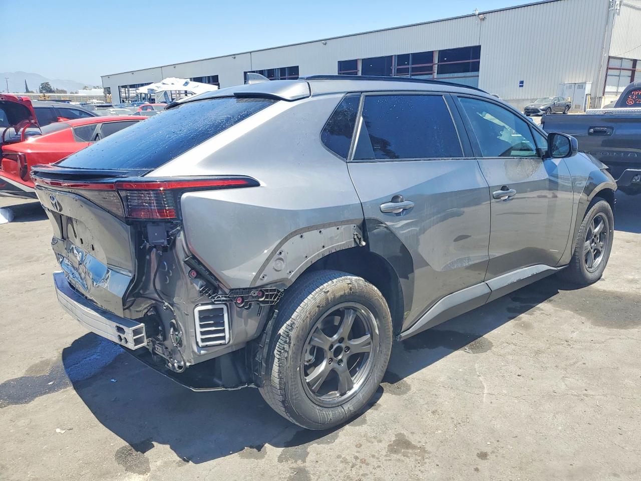 2024 TOYOTA BZ4X XLE — снимка 3