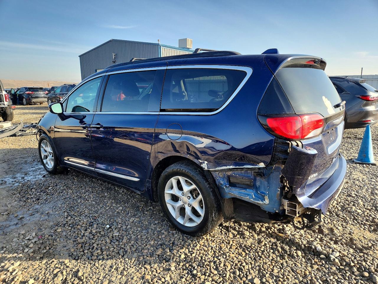 2017 CHRYSLER PACIFICA TOURING L — снимка 2