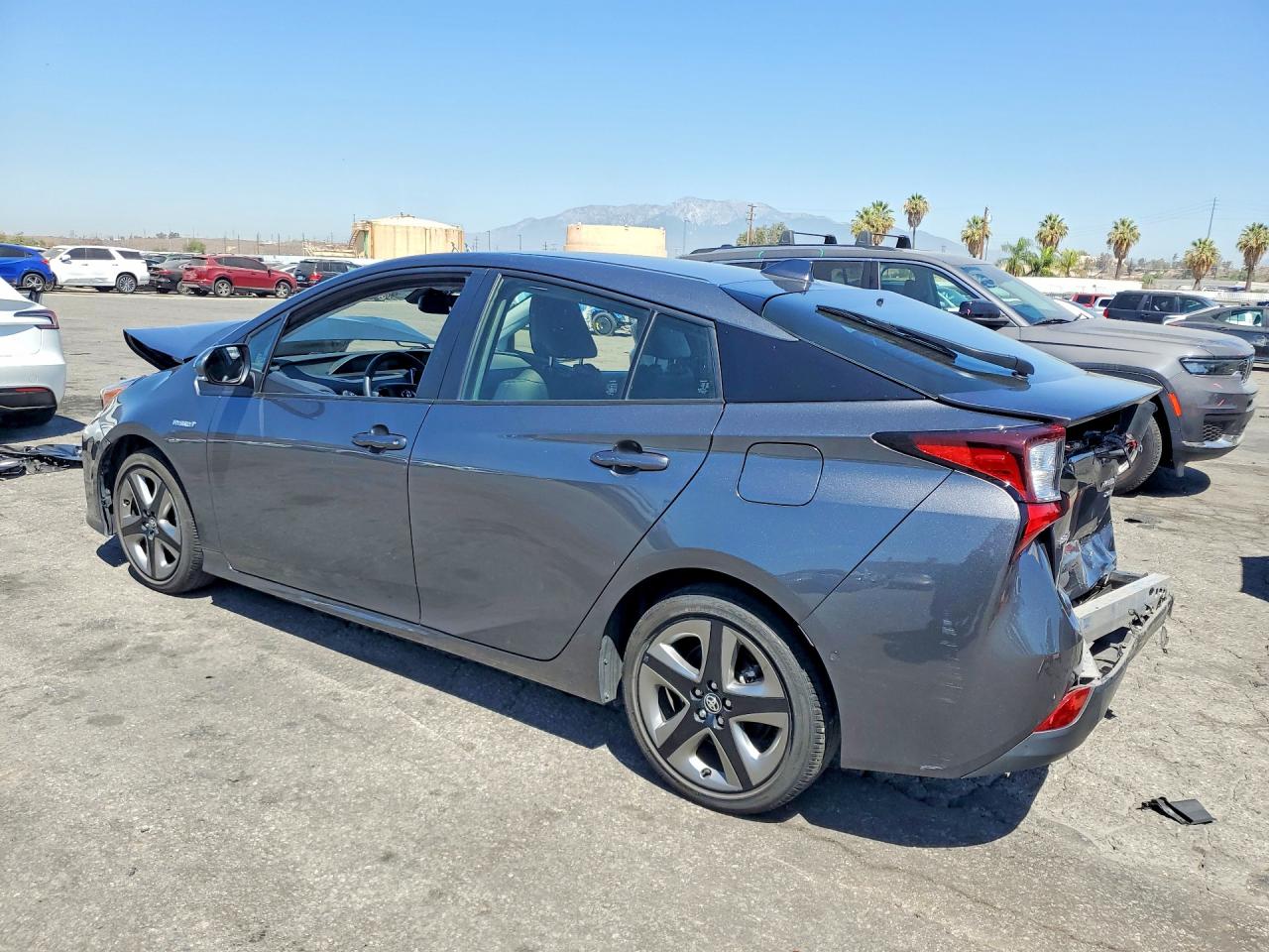2022 TOYOTA PRIUS XLE — снимка 2