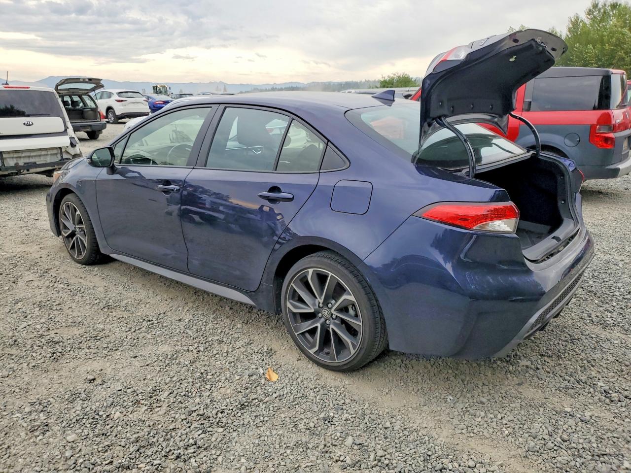 2020 TOYOTA COROLLA SE — снимка 2