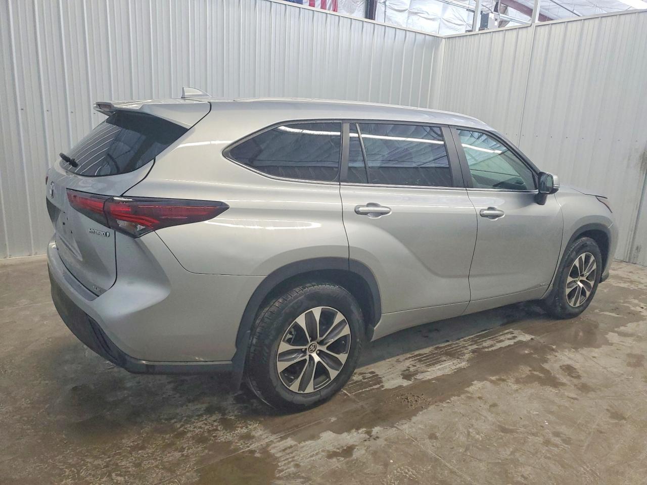 2024 TOYOTA HIGHLANDER HYBRID XLE — снимка 3