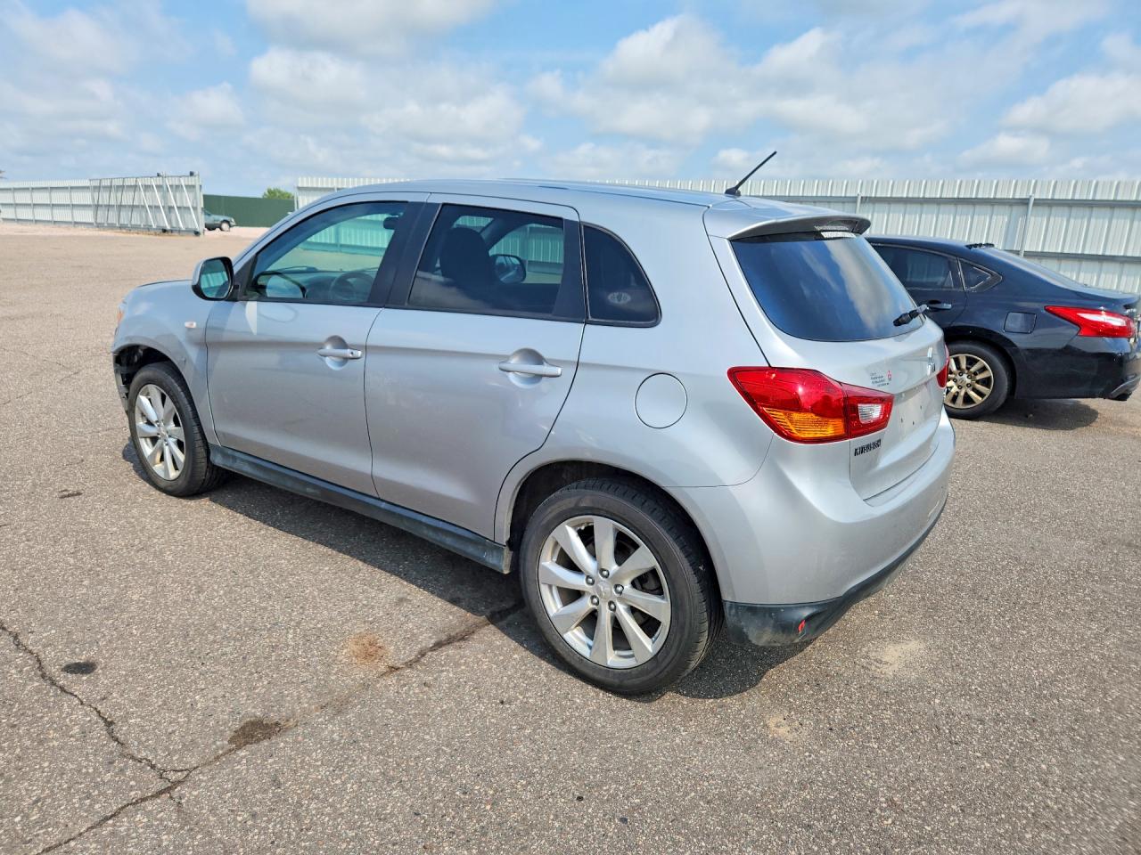 2015 MITSUBISHI OUTLANDER SPORT ES — снимка 2
