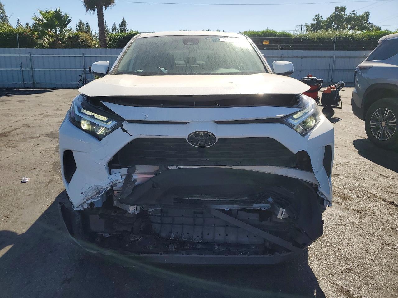 2023 TOYOTA RAV4 LE — снимка 5