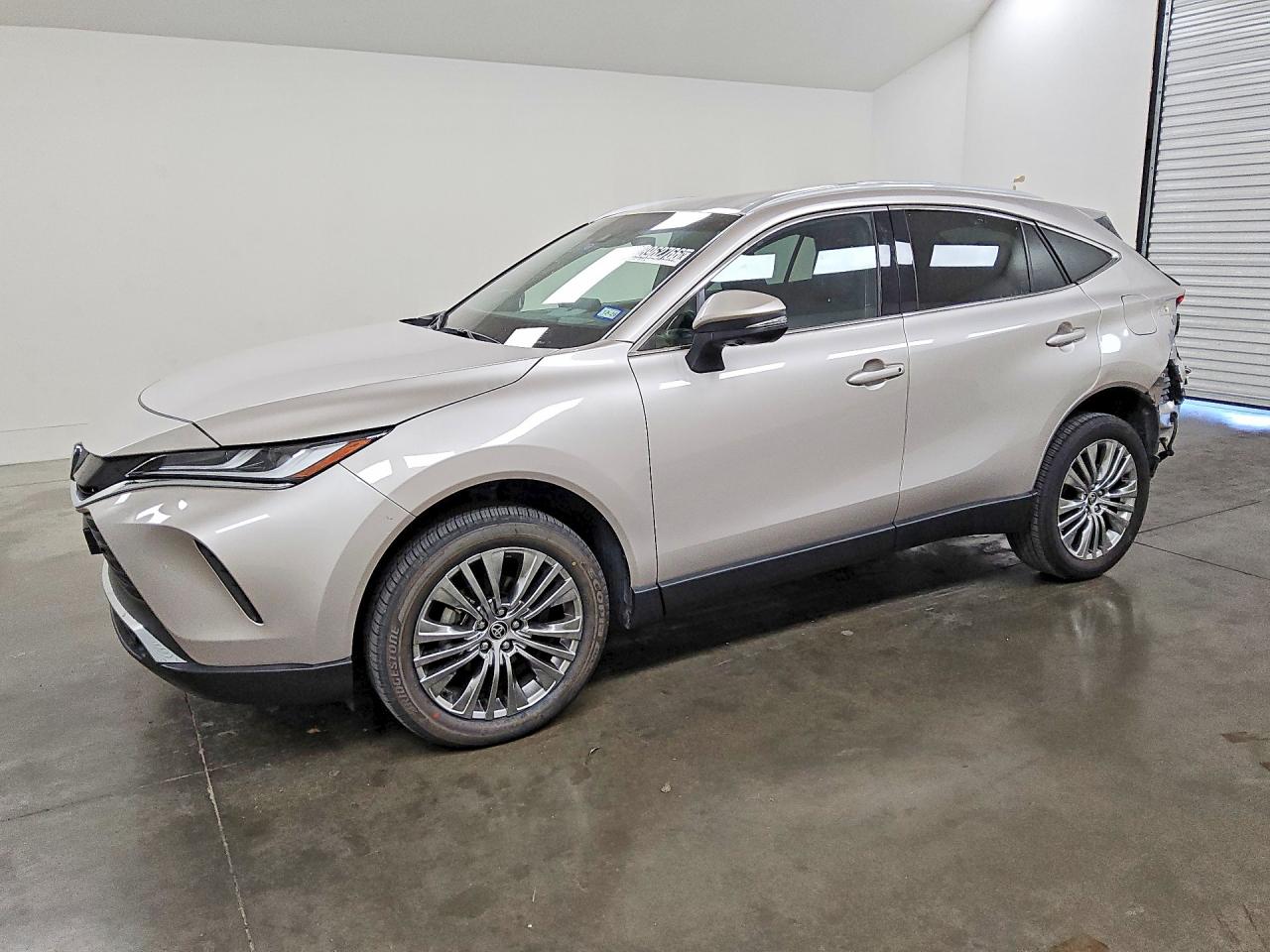 2024 TOYOTA VENZA LIMITED