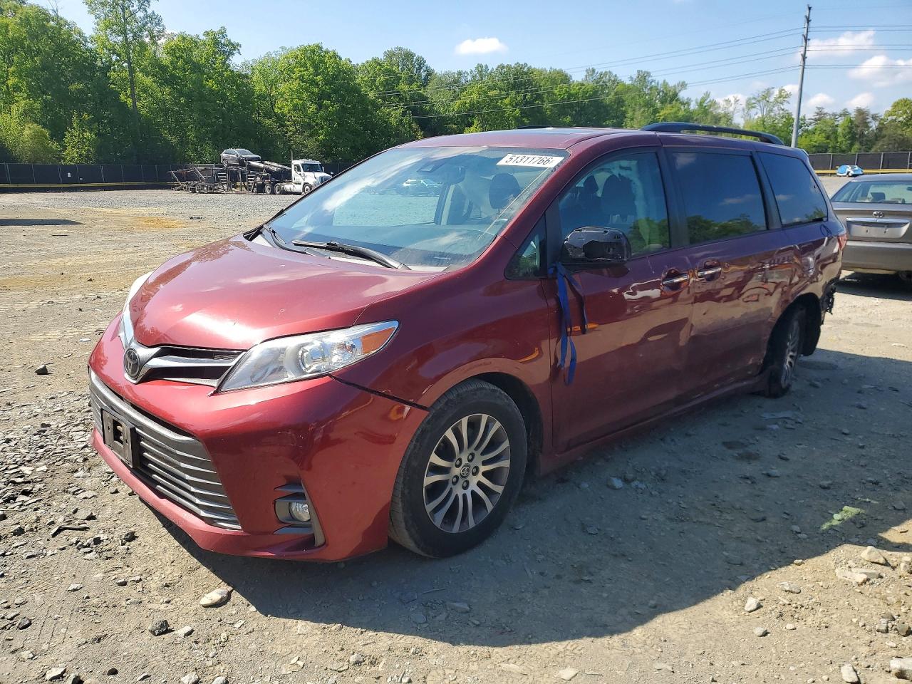 2020 TOYOTA SIENNA XLE 8-PASSENGER