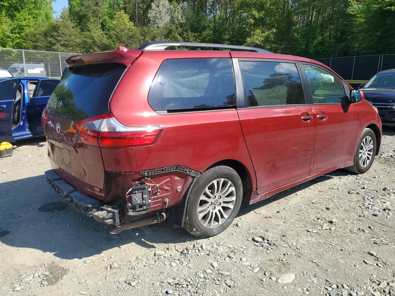 2020 TOYOTA SIENNA XLE 8-PASSENGER — снимка 3
