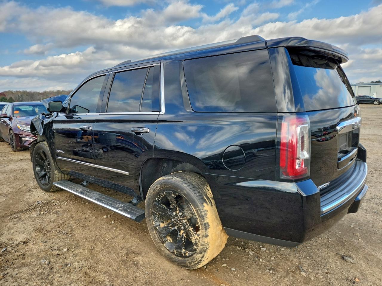 2019 GMC YUKON DENALI — снимка 2