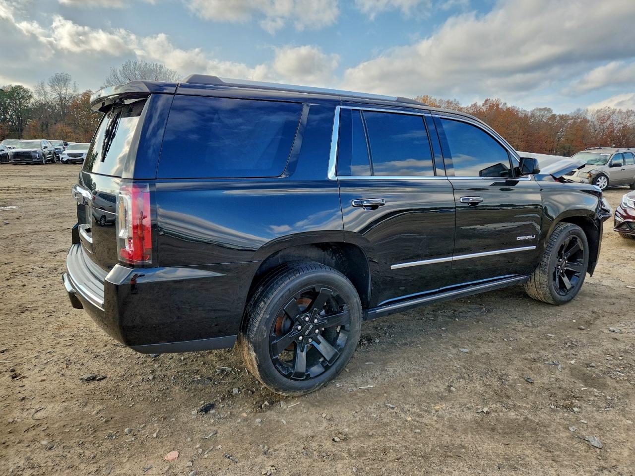 2019 GMC YUKON DENALI — снимка 3