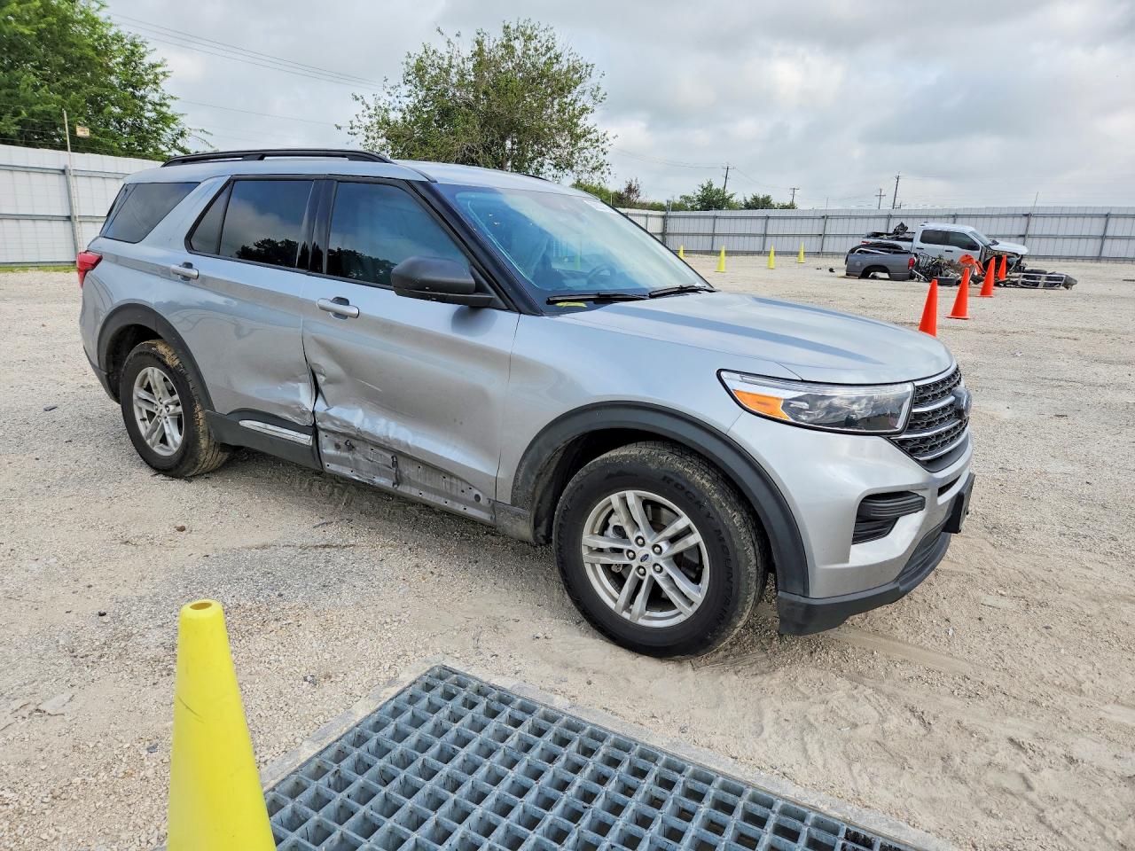 2023 FORD EXPLORER XLT — снимка 4