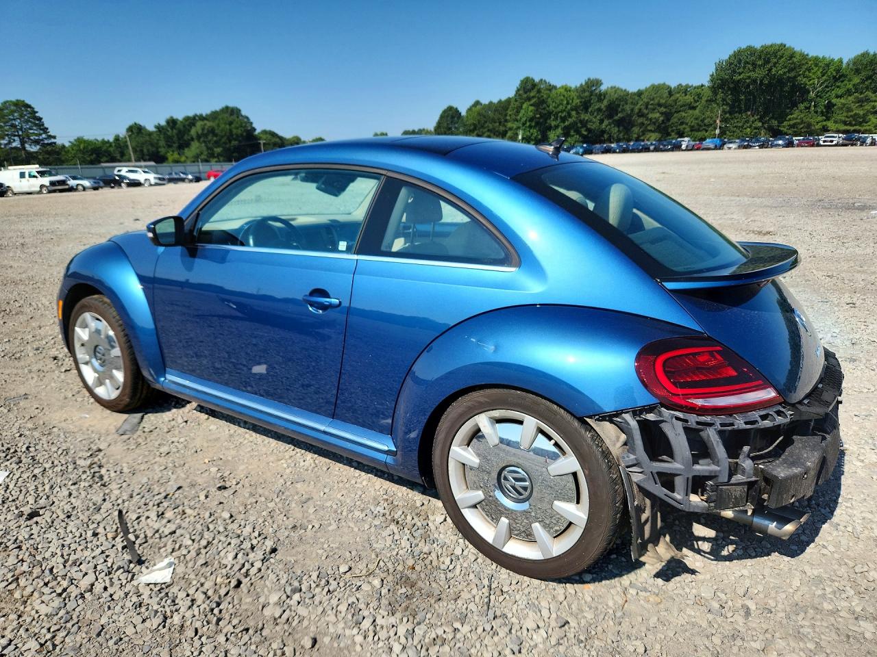 2019 VOLKSWAGEN BEETLE SE — снимка 2