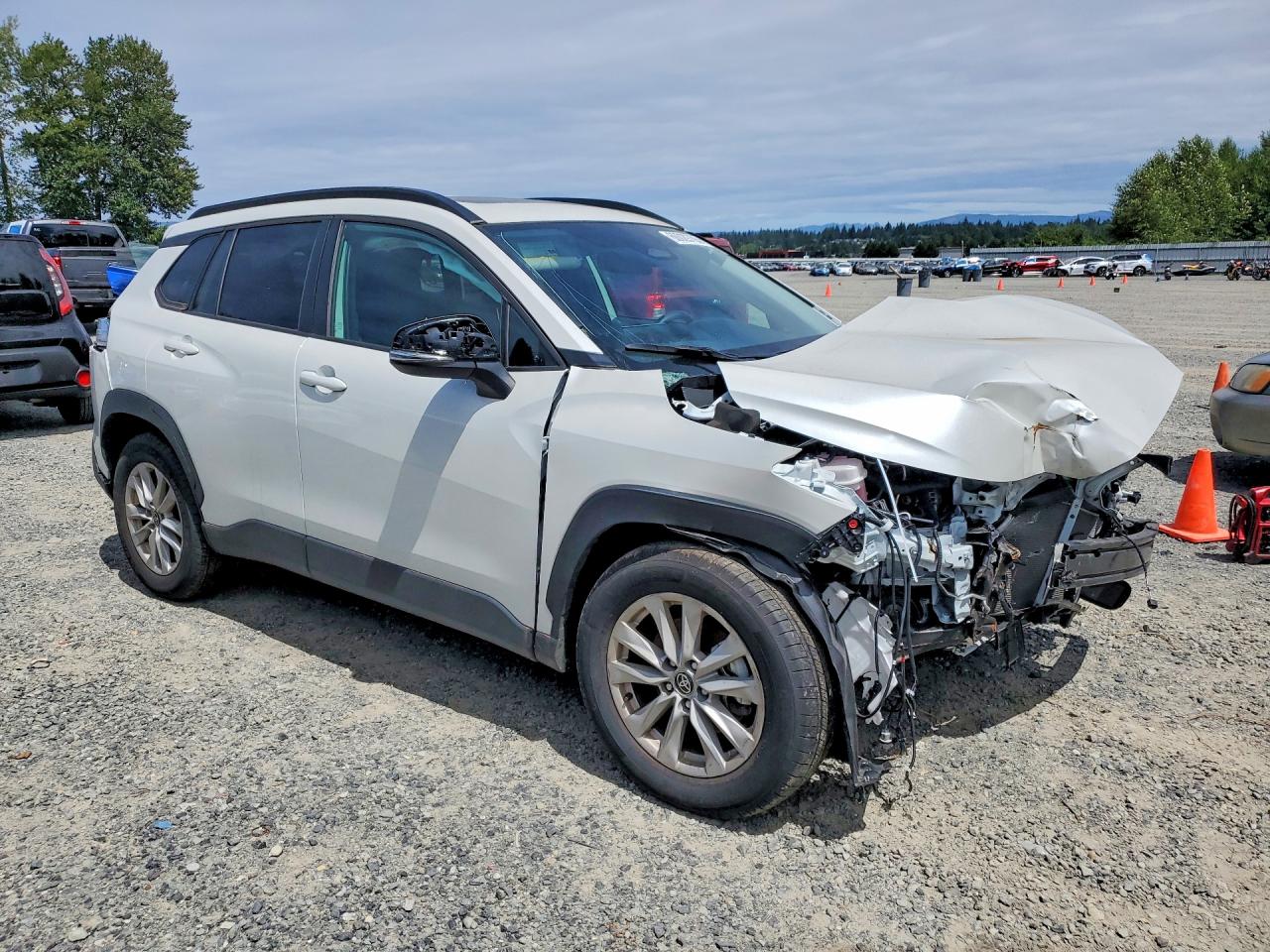 2024 TOYOTA COROLLA CROSS LE — снимка 4