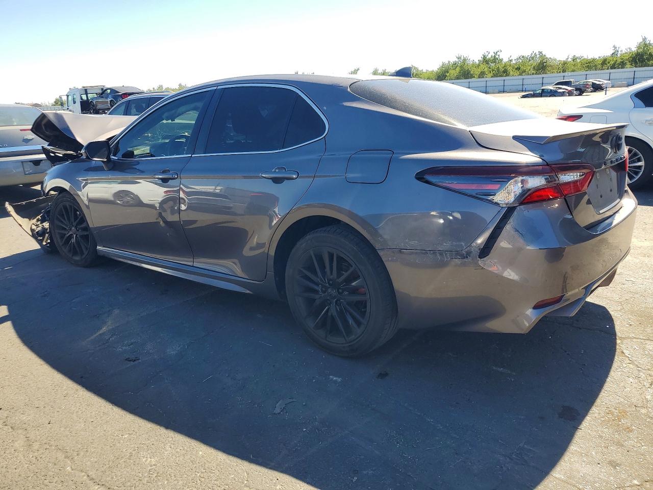 2021 TOYOTA CAMRY SE — снимка 2
