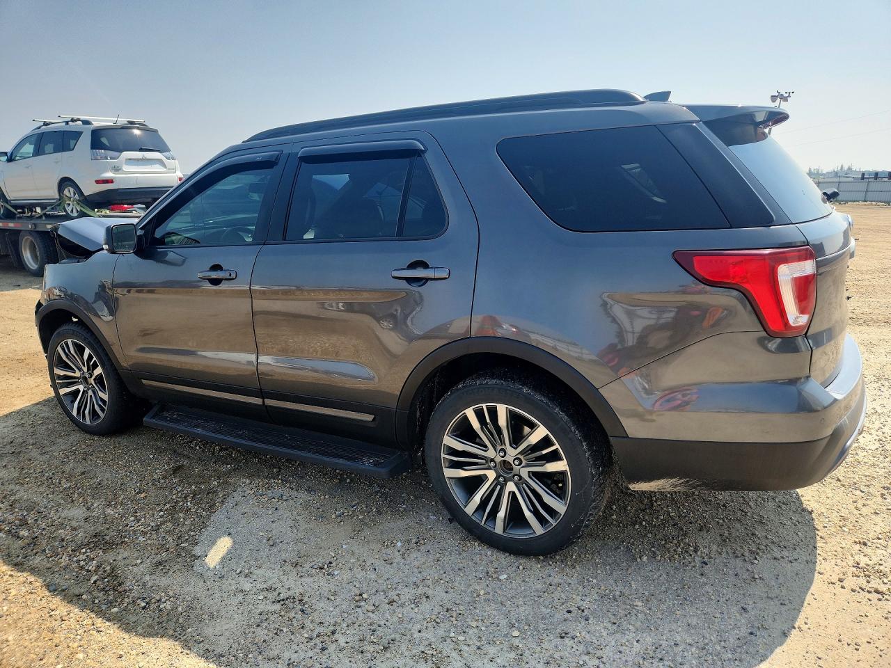 2017 FORD EXPLORER XLT — снимка 2