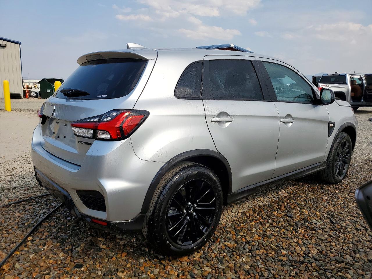 2026 MITSUBISHI OUTLANDER SPORT S/SE — снимка 3