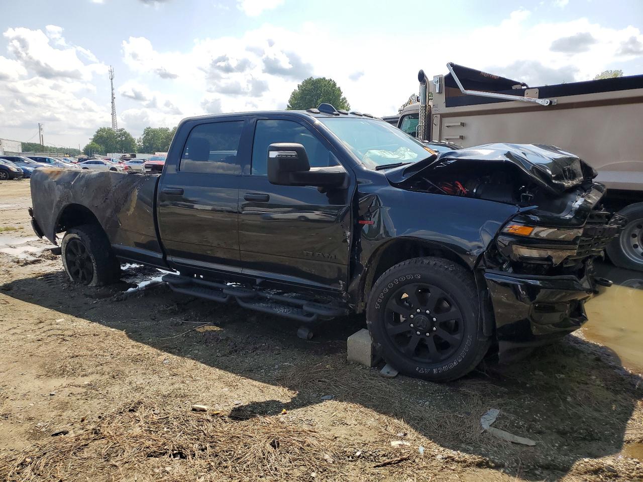 2025 RAM 3500 BIG HORN — снимка 4
