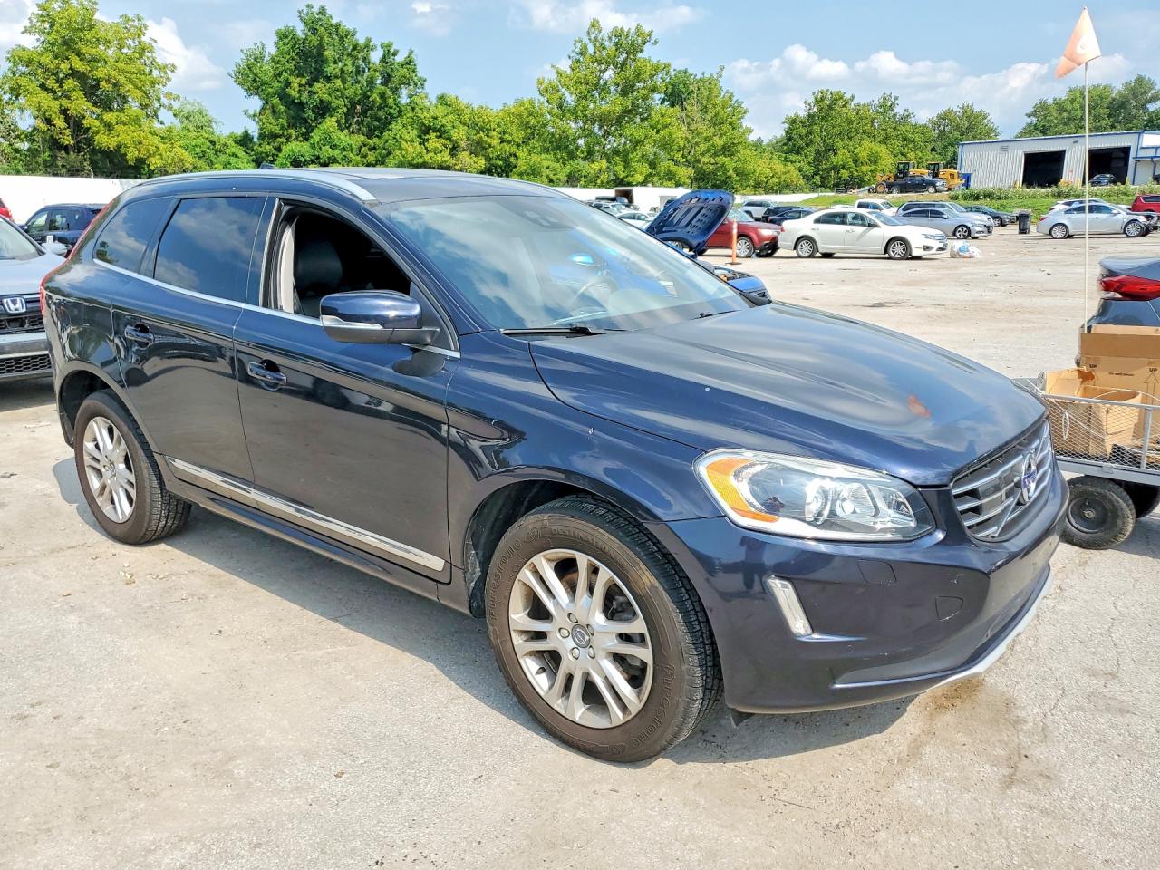 2016 VOLVO XC60 T5 PLATINUM — снимка 4