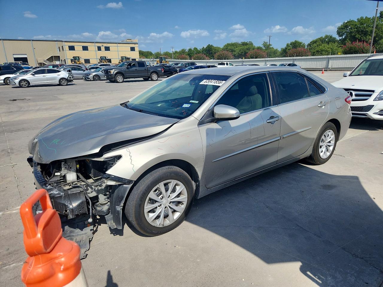 2015 TOYOTA CAMRY LE