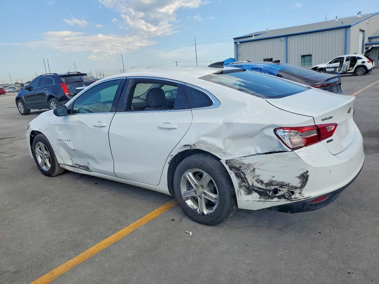 2023 CHEVROLET MALIBU LS — снимка 2