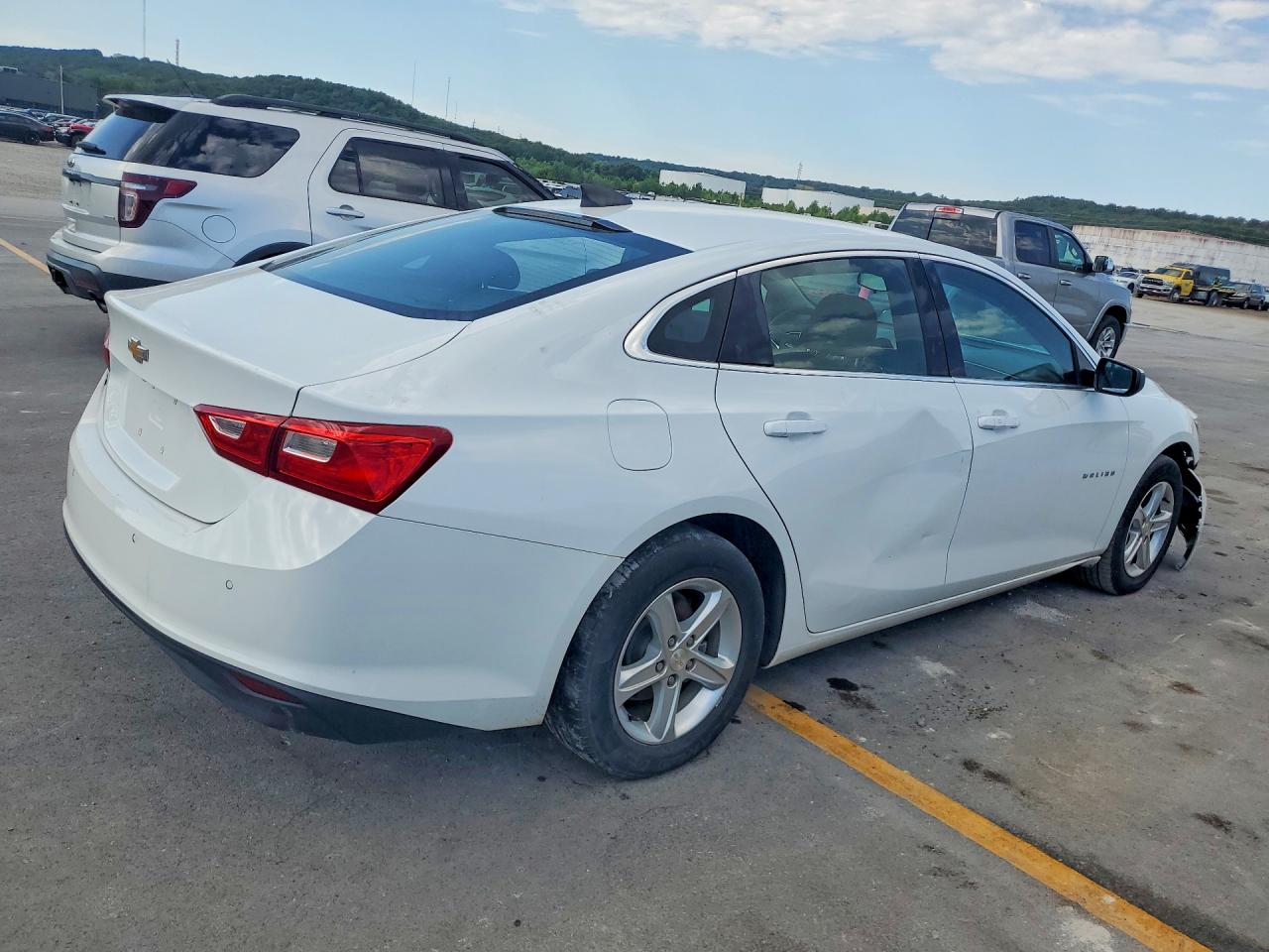2023 CHEVROLET MALIBU LS — снимка 3